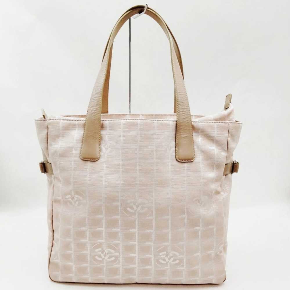 CHANEL Cream and Tan Quilted Tote Bag